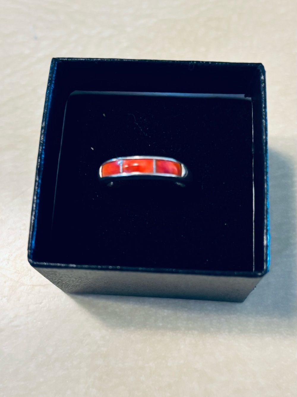 Sterling Silver Red Inlay Band Ring - Women's Jewelry. Size 5